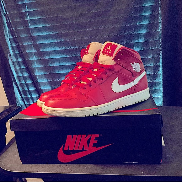 Jordan 1 red n white Very good condition sz10 - Picture 6 of 6